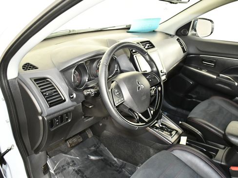 Used 2022 Mitsubishi Outlander Sport SE image 36