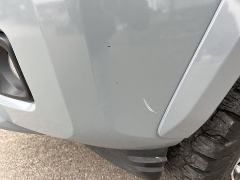 Used 2019 Toyota Tacoma TRD Sport w/ Technology Package image 5