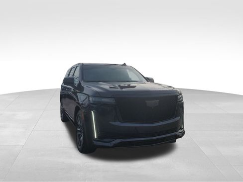 Used 2022 Cadillac Escalade Sport w/ Touring Package image 3