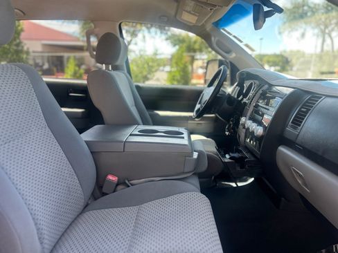 Used 2012 Toyota Tundra 4x4 CrewMax w/ Tow Pkg image 18