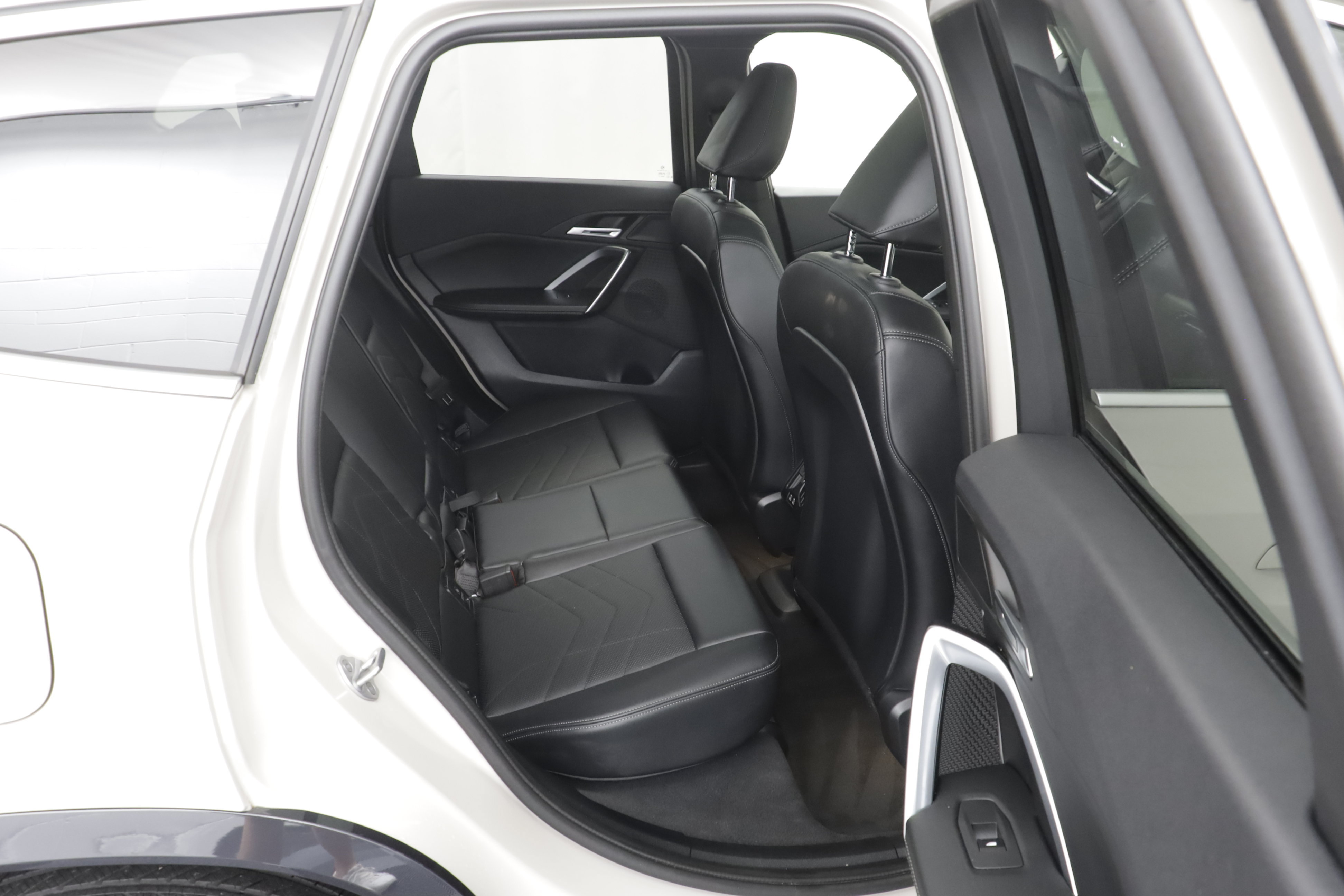 Used 2026 BMW X1 xDrive28i AWD/4WD image 23