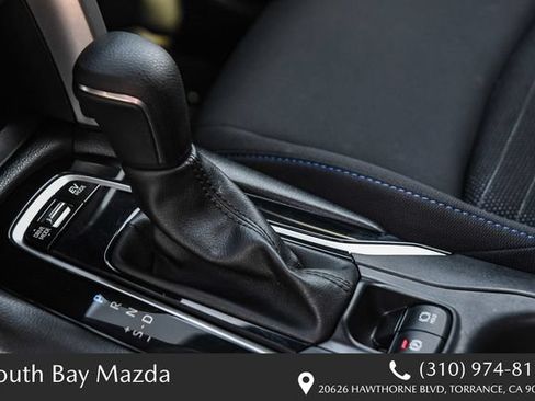 Used 2024 Toyota Corolla Cross AWD Hybrid w/ Moonroof Package image 19