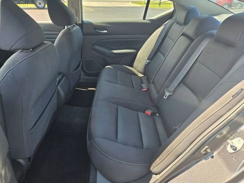 Used 2019 Nissan Altima 2.5 S FWD image 11