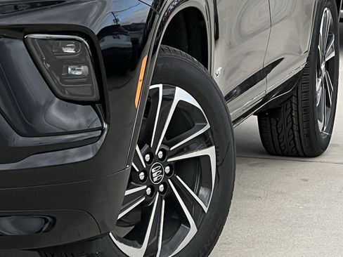 New 2026 Buick Enclave Sport Touring image 8