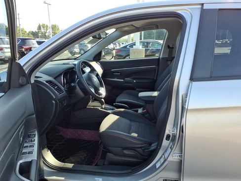 Used 2022 Mitsubishi Outlander Sport SE FWD image 4