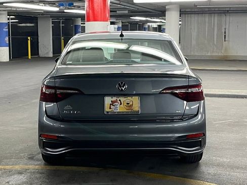 Used 2023 Volkswagen Jetta SE w/ Panoramic Sunroof Package FWD image 33
