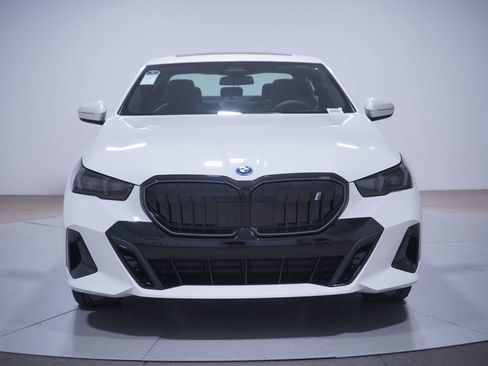 New 2026 BMW i5 eDrive40 w/ M Sport Package RWD image 4