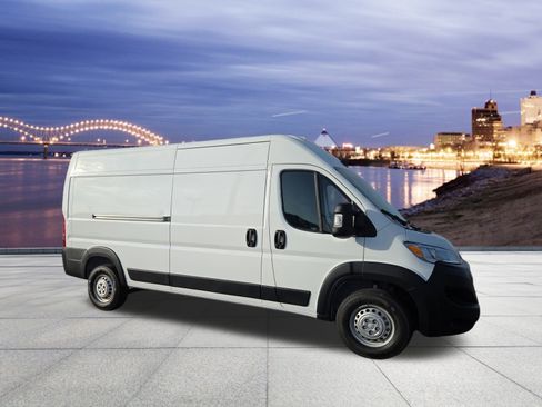 New 2026 RAM ProMaster 2500 w/ Convenience Group image 4