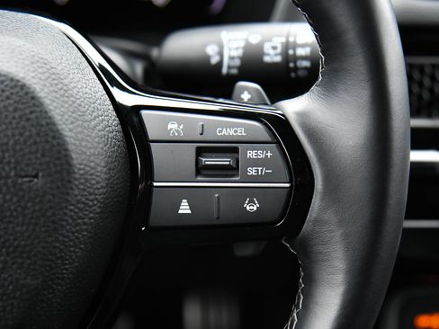 Used 2025 Honda Civic Sport image 28