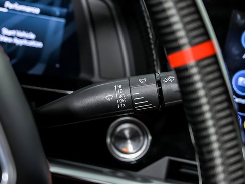 Used 2023 Chevrolet Corvette Z06 RWD image 34