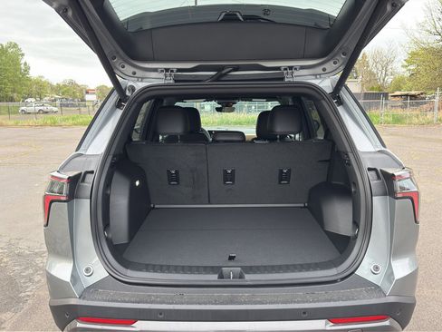 New 2026 Chevrolet Equinox ACTIV w/ Safety and Technology Package AWD/4WD image 9