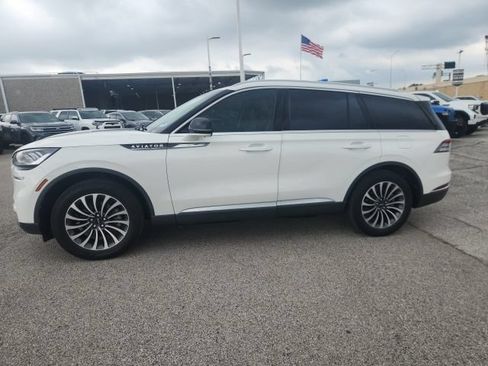 Used 2020 Lincoln Aviator Reserve w/ Elements Package Plus AWD/4WD image 3