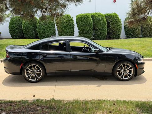 Used 2015 Dodge Charger R/T w/ Wheels & Tunes Group RWD image 4