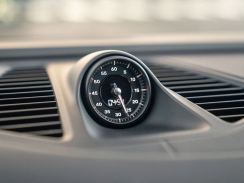 New 2026 Porsche Macan 4 Electric image 16