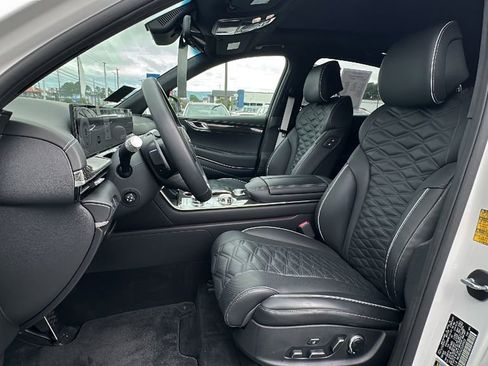 Certified 2025 Genesis GV80 3.5T e-SC image 9