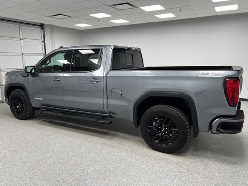 Used 2022 GMC Sierra 1500 Elevation w/ Preferred Package AWD/4WD image 7