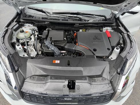 Used 2025 Mitsubishi Outlander SE AWD/4WD image 27