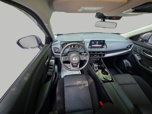 Used 2024 Nissan Rogue SV AWD/4WD image 14