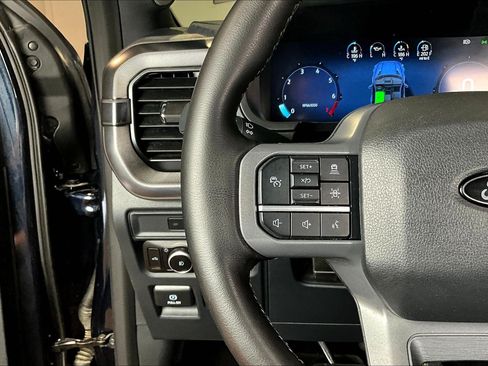 Used 2025 Ford F150 Lariat AWD/4WD image 12