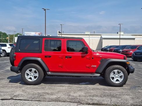 Used 2018 Jeep Wrangler Unlimited Sport S AWD/4WD image 12