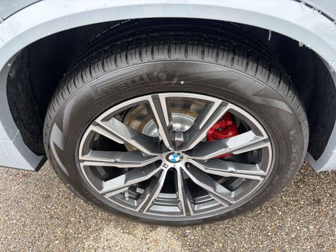 New 2026 BMW X5 xDrive40i w/ M Sport Package AWD/4WD image 10