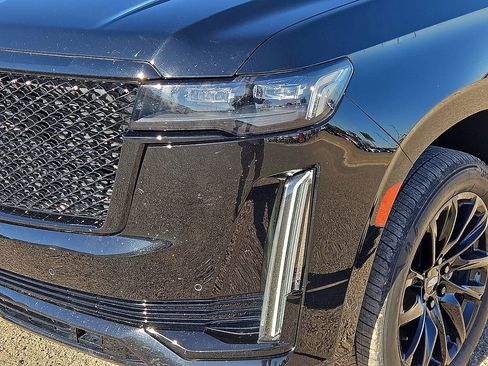 Used 2021 Cadillac Escalade Sport w/ Driver Assist Tech Package image 9