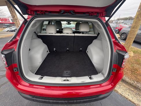 Used 2019 Jeep Compass Latitude FWD image 9