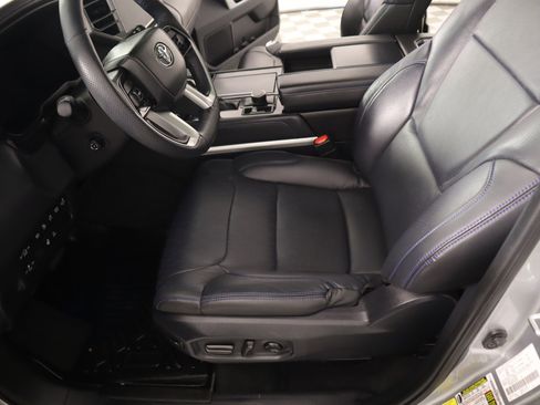 Used 2024 Toyota Sequoia Platinum image 11