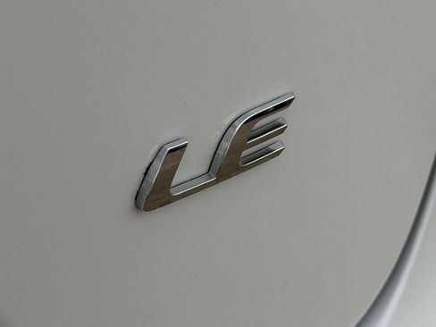 Used 2025 Toyota Corolla LE image 11