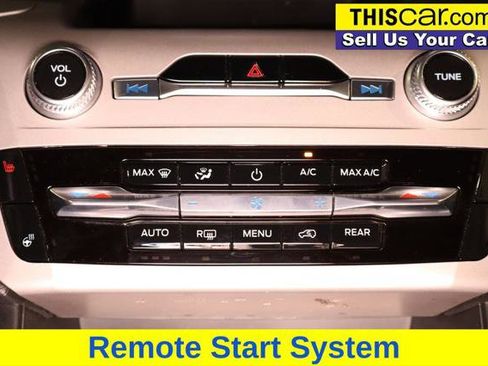 Used 2023 Ford Explorer XLT w/ Equipment Group 202A RWD image 18