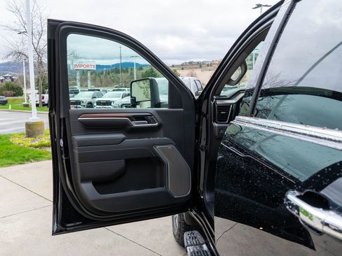 New 2026 GMC Sierra 2500 Denali w/ Denali Reserve Package AWD/4WD image 18