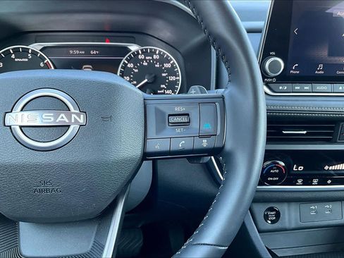 Used 2025 Nissan Rogue SV AWD/4WD image 21