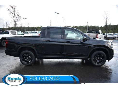 New 2026 Honda Ridgeline Black Edition image 8