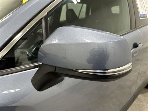 Used 2024 Toyota Corolla Cross XSE image 12