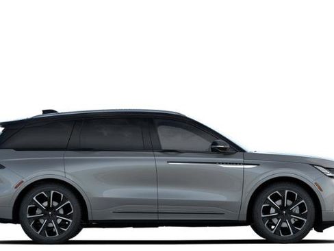 New 2026 Lincoln Nautilus Reserve image 5