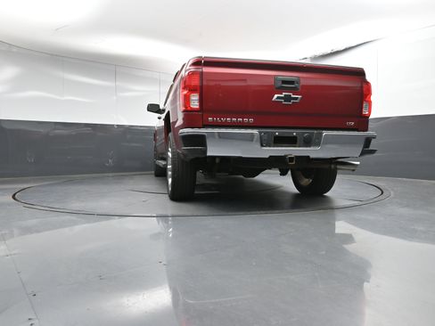 Used 2018 Chevrolet Silverado 1500 LTZ image 27