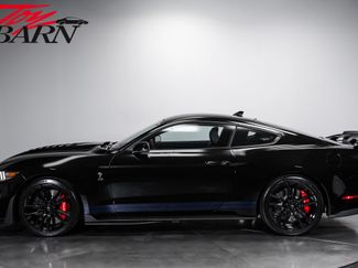 Used 2021 Ford Mustang Shelby GT500 w/ Technology Package RWD video 2