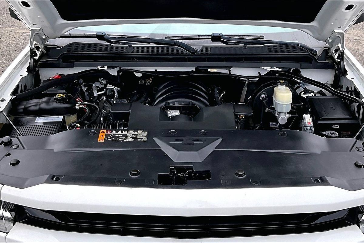 Used 2019 Chevrolet Silverado 1500 LT w/ All Star Edition AWD/4WD image 40