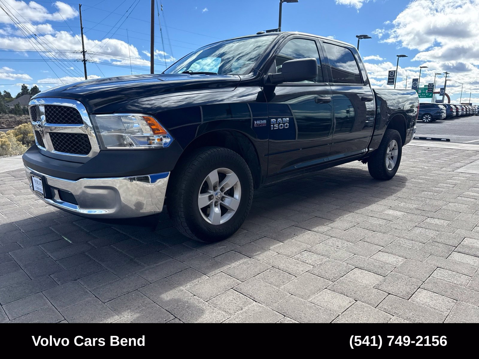 Used 2017 RAM 1500 ST w/ SXT Appearance Group AWD/4WD image 4