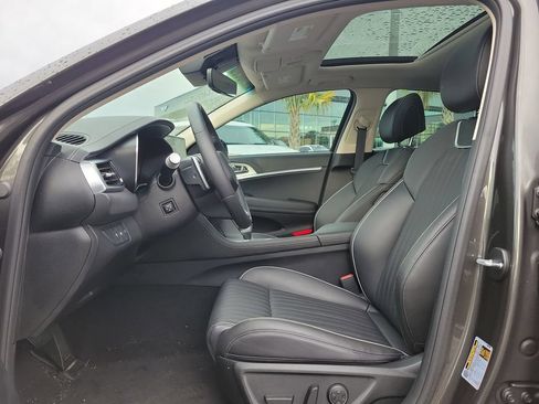 Used 2026 Genesis G70 2.5T Prestige RWD image 15