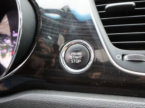 Used 2020 Kia Sedona SX FWD image 20