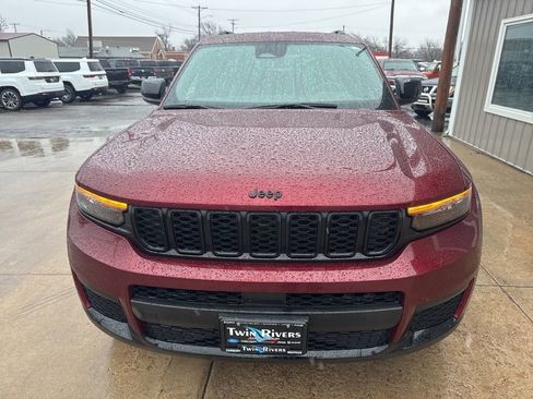 Certified 2023 Jeep Grand Cherokee L Altitude image 7