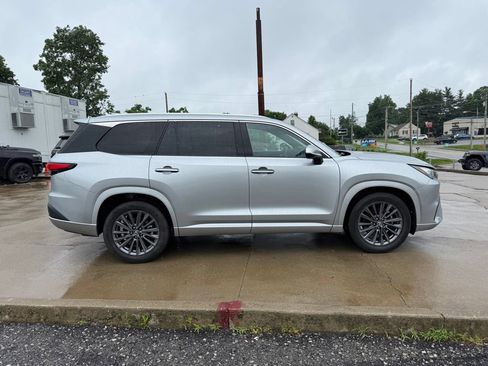 Used 2024 Lexus TX 350 AWD w/ Cold Weather Package image 5