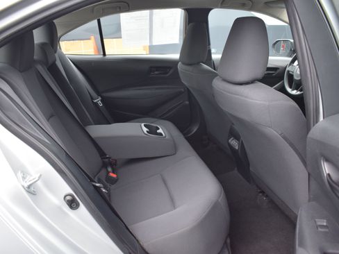 Used 2024 Toyota Corolla LE FWD image 11