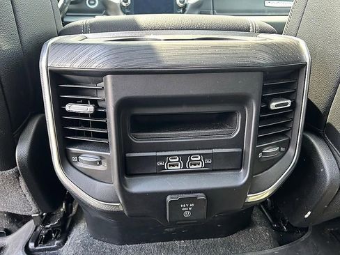 Used 2023 RAM 1500 Laramie AWD/4WD image 8