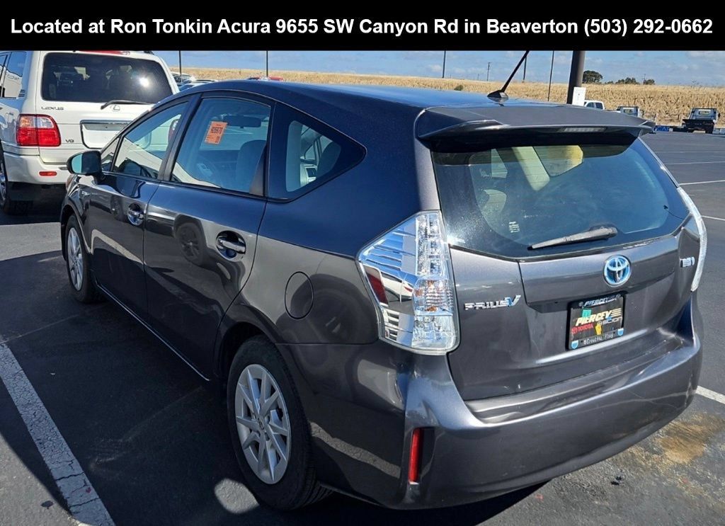 Used 2014 Toyota Prius V Two FWD image 3