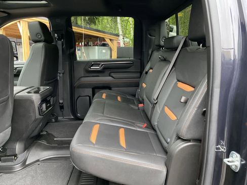 Used 2024 GMC Sierra 2500 AT4 w/ AT4 Premium Plus Package AWD/4WD image 15
