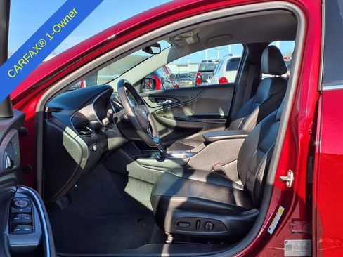 Used 2018 Chevrolet Malibu Hybrid w/ Leather Package image 17