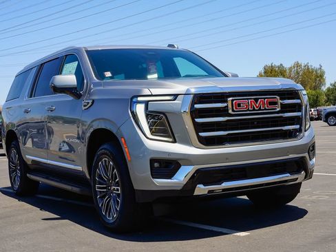 New 2026 GMC Yukon XL Elevation w/ Elevation Premium Package AWD/4WD image 5