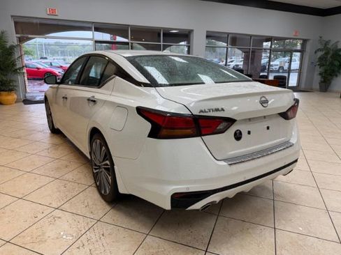 Used 2023 Nissan Altima 2.5 SL FWD image 5